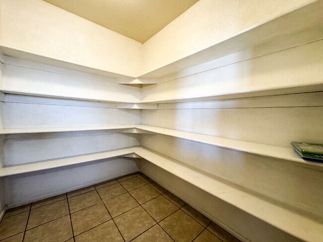 Building Photo - "Newly Renovated 4-Bedroom, 2 Bathroom Home in Yuma!"