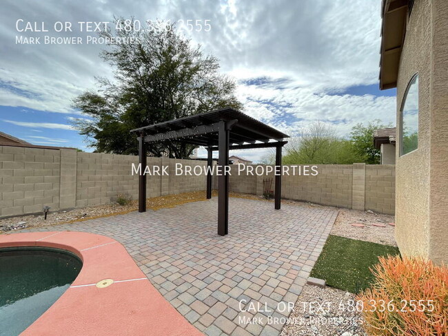Building Photo - 17453 W Rock Ledge Rd