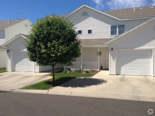 4th Ave N - Easten Townhomes