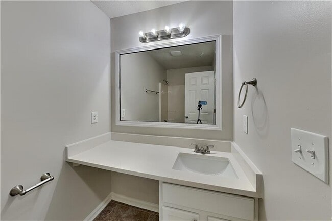 Building Photo - 217 Remington Ct