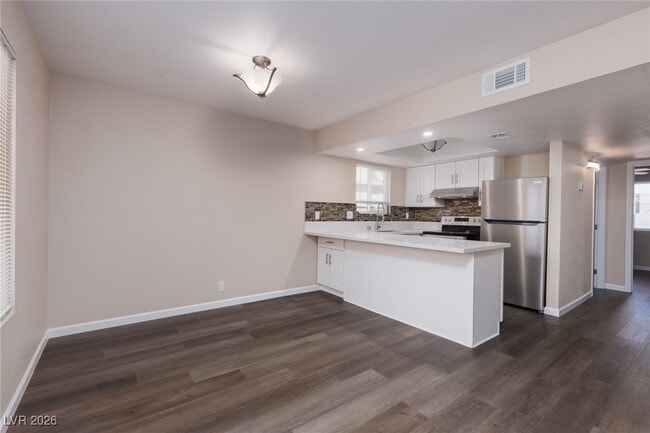 Building Photo - 6205 Bellota Dr