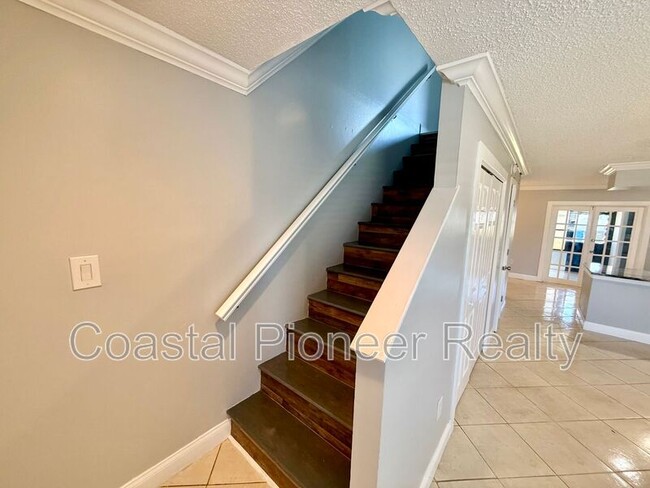 Building Photo - 11913 Cypress Hill Cir