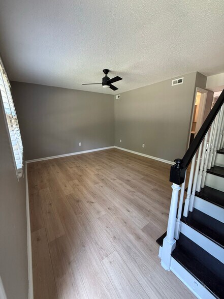 Building Photo - 1405 Harth Dr
