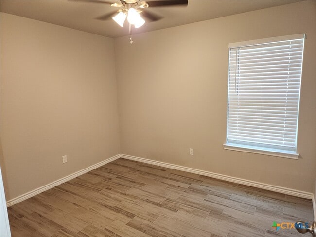 Building Photo - 332 Arnold Dr