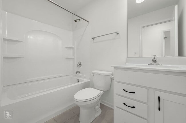 Building Photo - 2246 Venture Dr