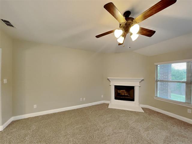 Building Photo - 405 Bentley Dr
