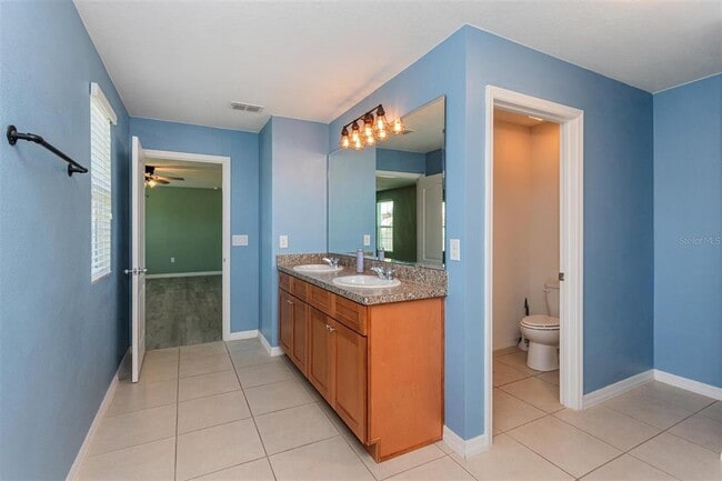 Building Photo - 2470 Valhalla Dr