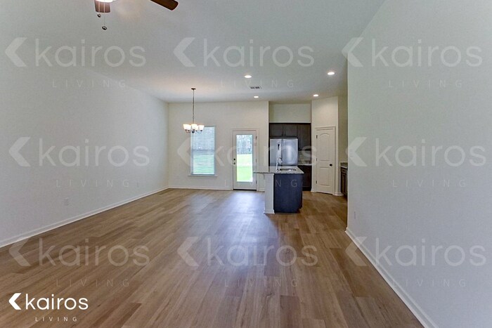 Building Photo - 113 Teddy Ln