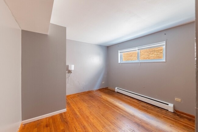 Building Photo - 4634 W 47th St