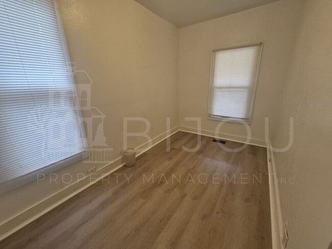 Building Photo - 427-431 E. Bijou St.