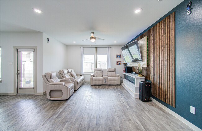 Building Photo - 22 Desert Spring Ln