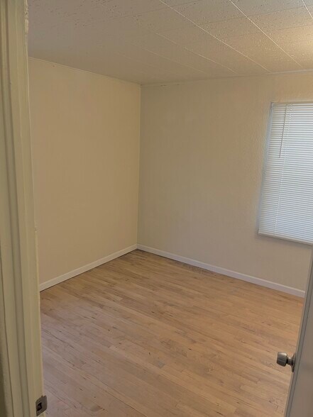 Building Photo - 1405 Worden Ave