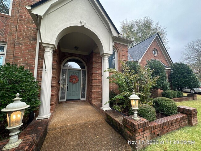 Building Photo - Collierville Home NOW Available on the Gol...