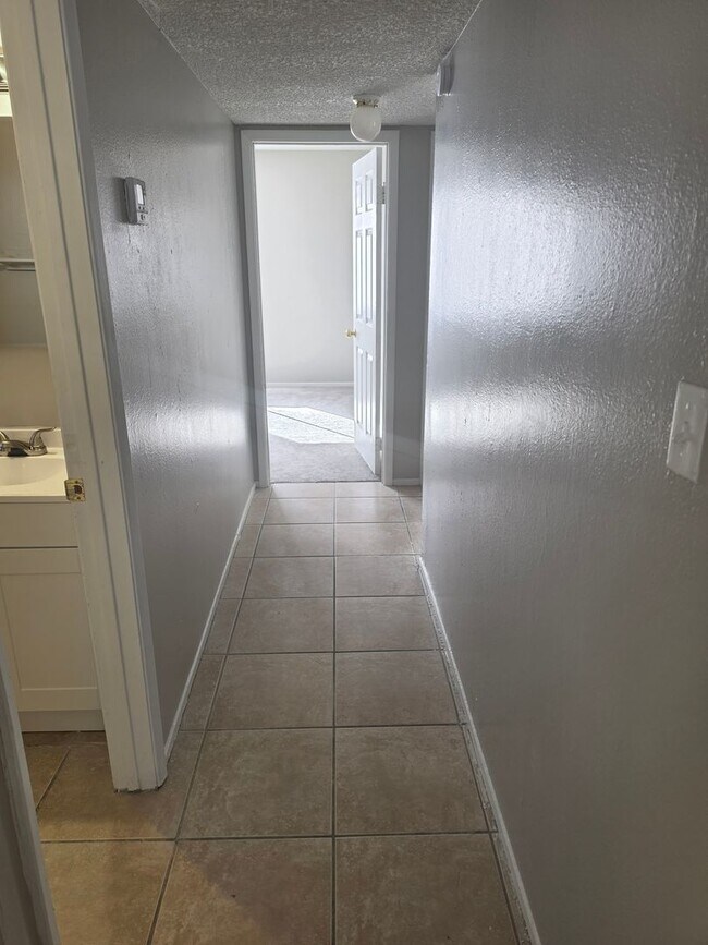 Building Photo - Beautiful 3bedroom/1 bath Home For Rent