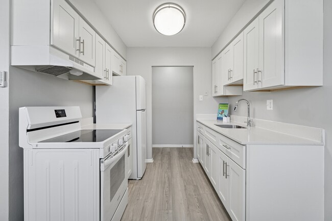 Building Photo - Rosedale Court Apartments