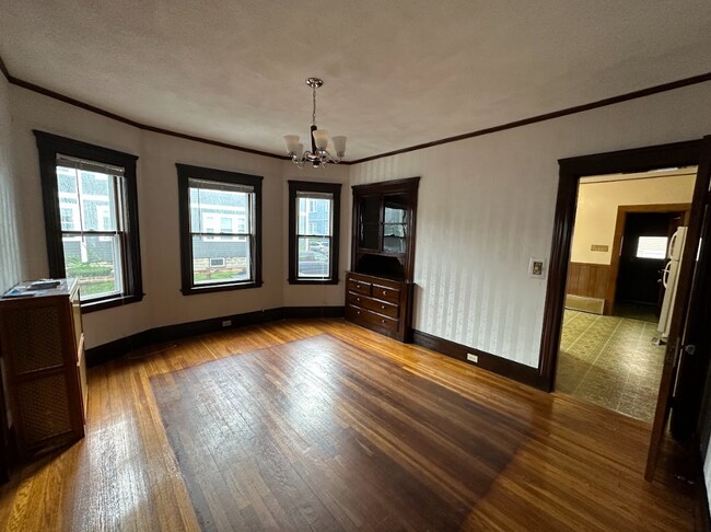 Building Photo - 9 Roberts Rd