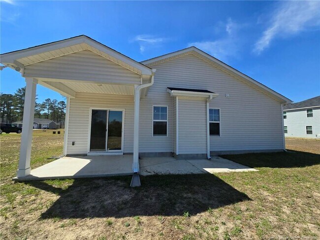 Building Photo - 111 Pine Needle Dr