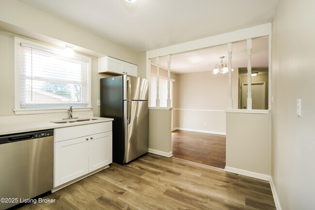 Building Photo - 4401 Charlotte Ann Dr