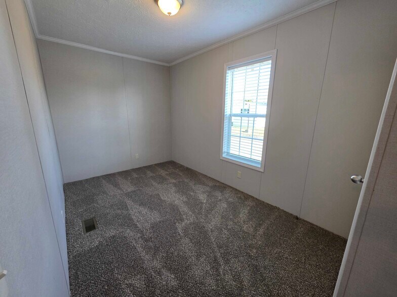 Building Photo - 3730 Birch St