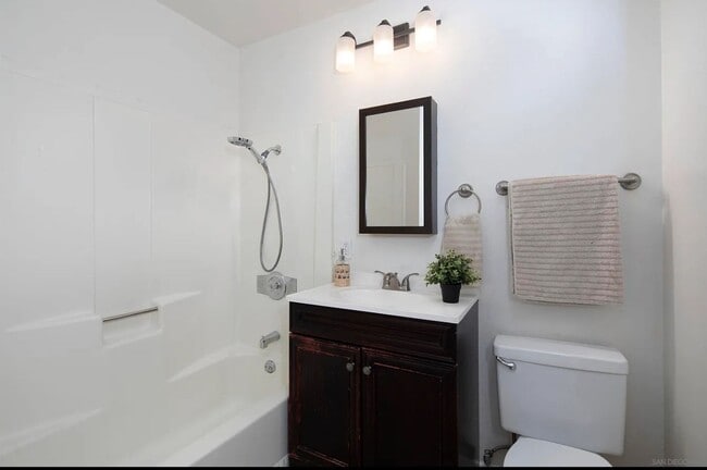 Building Photo - Clairemont-San Diego 3BR with Pool