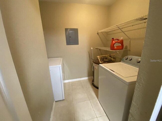 Building Photo - 7618 Pissarro Dr