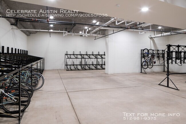 Building Photo - Alexan Lower Greenville