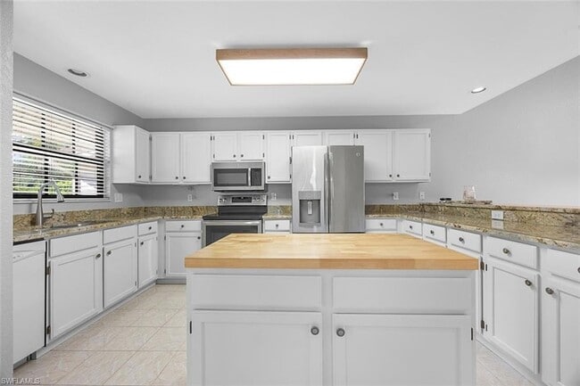 Building Photo - 6654 Tannin Ln