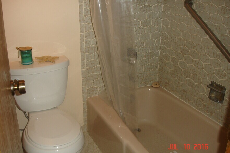 Building Photo - 80 S Pleasant Rd