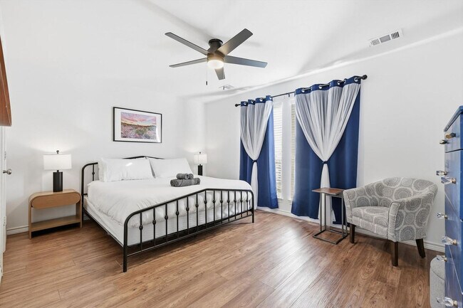 Building Photo - 3533 Arbuckle Dr