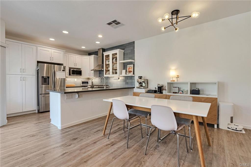 Building Photo - 922 S Country Glen Way