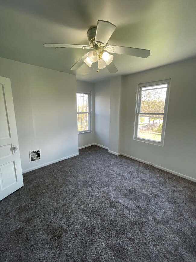 Building Photo - Cozy 3 Bedroom 1 Bath Home!