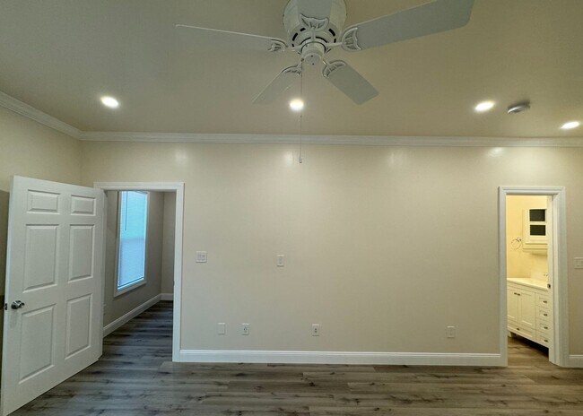 Building Photo - Newly Remodeled 3 Room Studio Apartment