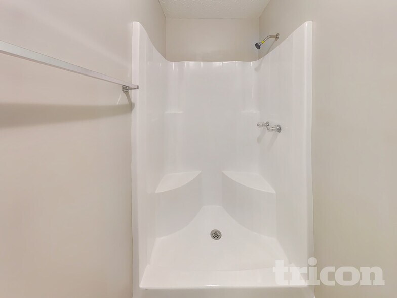 Building Photo - 1567 Kimberly Pl