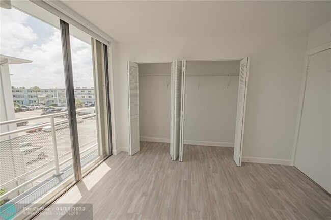 Building Photo - 468 Golden Isles Dr