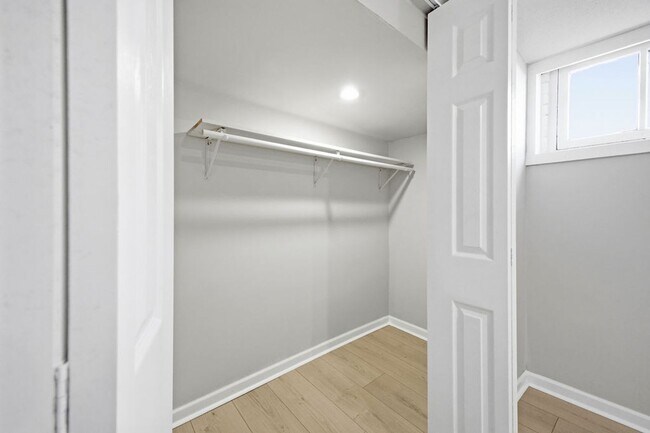 Building Photo - Spacious 4-Bedroom, 1.5-Bath Home with Plenty of Living Space!