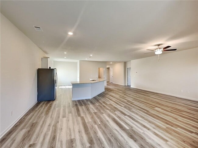 Building Photo - 1201 Fendt Dr