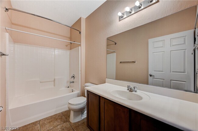 Building Photo - 6868 Sky Pointe Dr