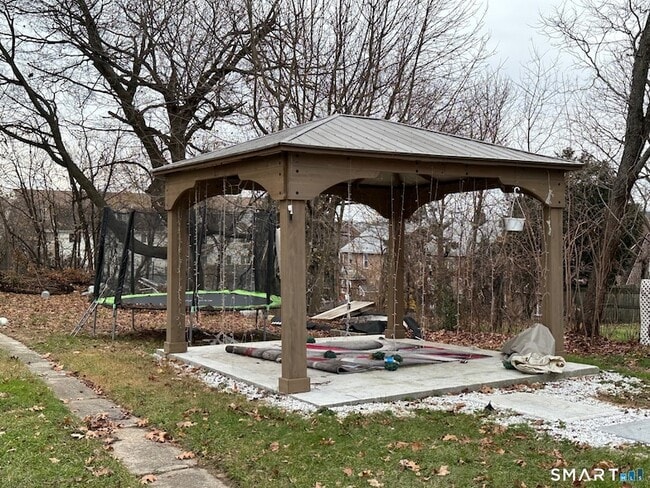 Building Photo - 70 Hawthorne St