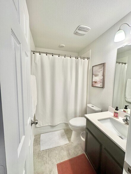Bathroom 2 - 2609 Creekside Hills Blvd