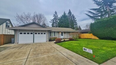 Building Photo - Beautiful 3 Bed 2 Bath Rambler in Beautiful Redmond