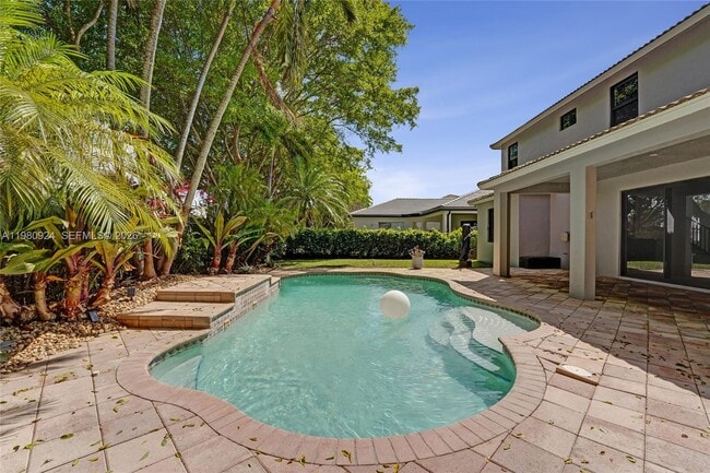 Building Photo - 4100 E Gardenia Ave