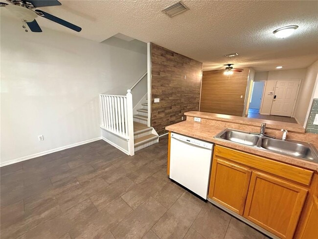 Building Photo - 6339 Osprey Lake Cir