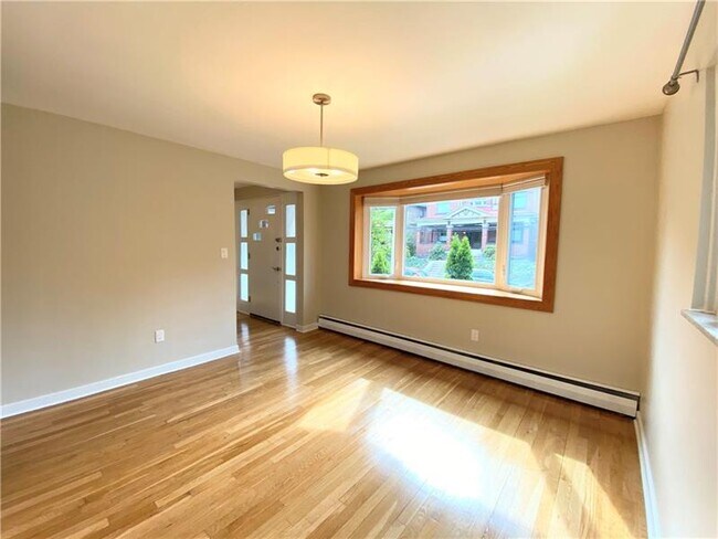 Building Photo - 307 Roup Ave