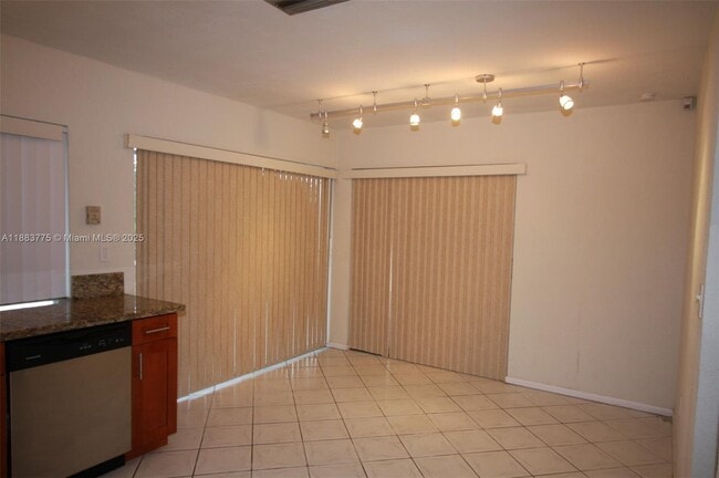 Building Photo - 6737 Pansy Dr