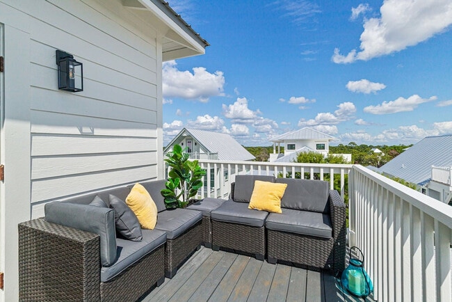 Building Photo - 337 Grande Pointe Cir