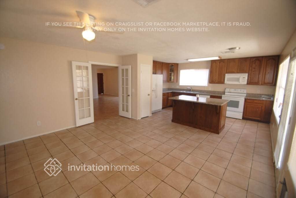 Building Photo - 7441 W Krall St