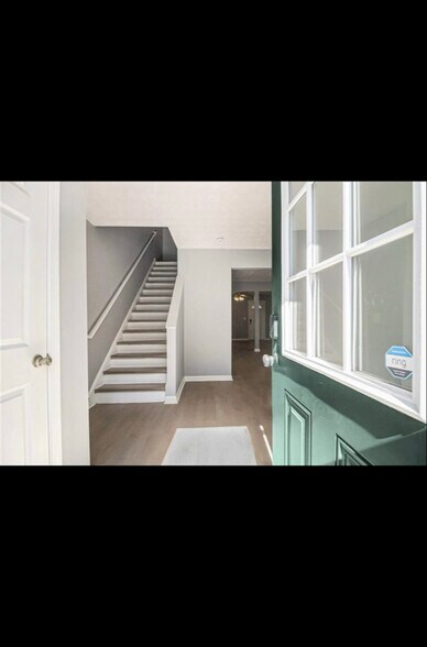 Building Photo - 2418 Piering Dr