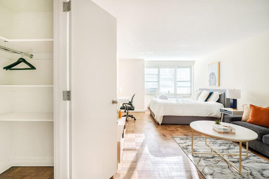 Building Photo - 500 E 62nd St