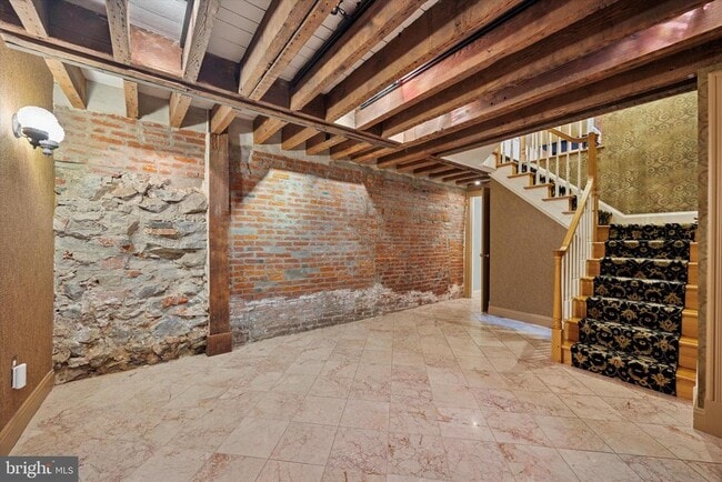 Building Photo - 535 Delancey St