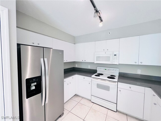 Building Photo - 15465 Cedarwood Ln